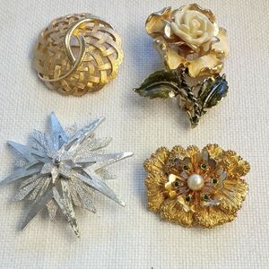 Sarah Coventry Gold, Cream, Green, Silver Floral and Star Brooch Lot Of 4, EUC